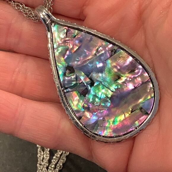 Iridescent Faux Abalone Shell Teardrop Pendant Necklace - Mother of Pearl Finish - Picture 3 of 10